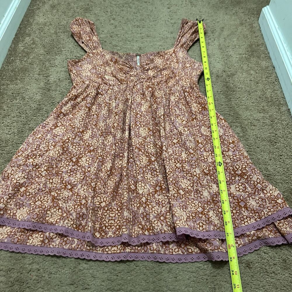 Free People 'Tabitha' Pink Mini Dress Size Large Floral Tiered Lace Trim - Picture 2 of 8